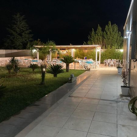 B&B Italia Carmiano  Extérieur photo